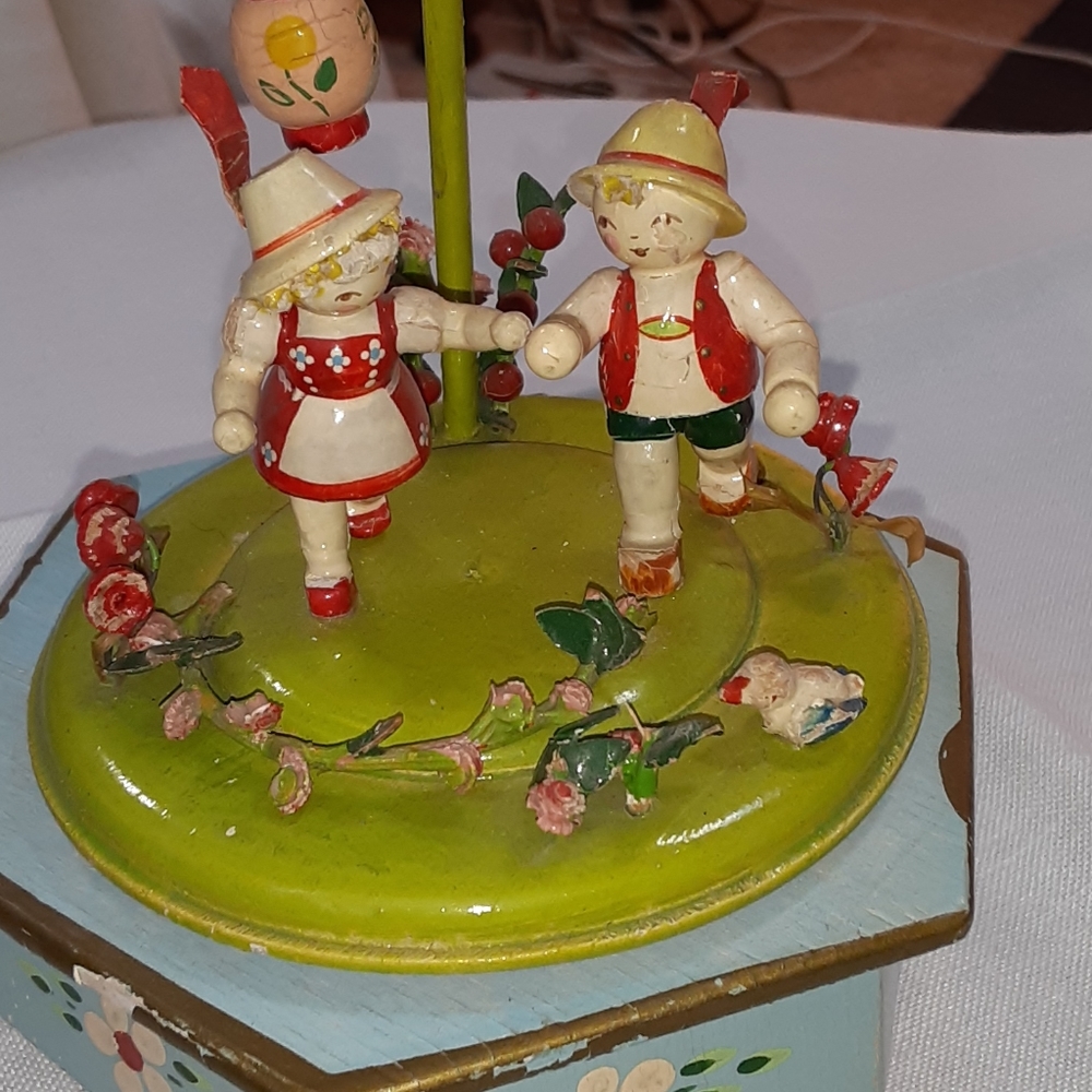 Vintage swiss music box